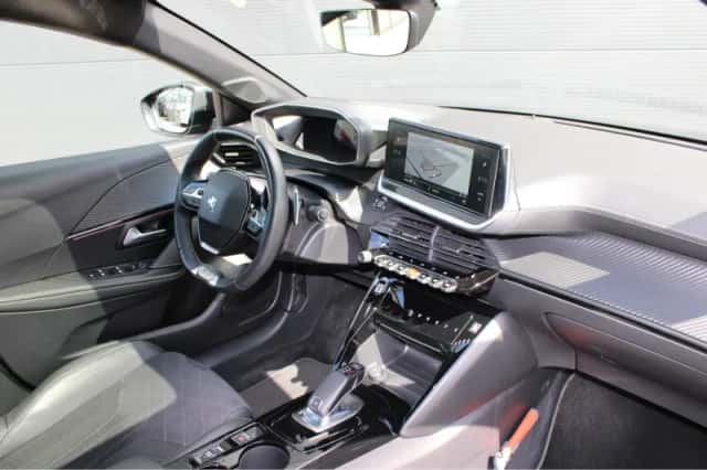 Peugeot 208 (2021) thumbnail 3