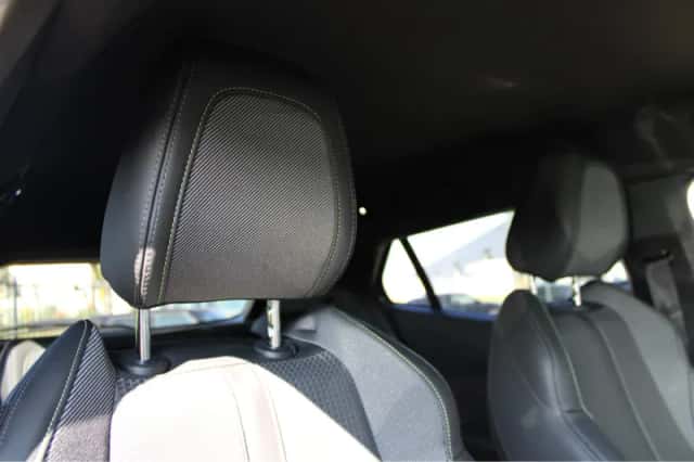 Peugeot 2008 (2021) thumbnail 4