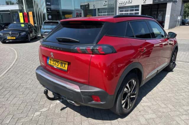 Peugeot 2008 (2021) thumbnail 3
