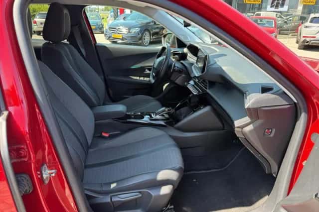 Peugeot 2008 (2021) thumbnail 6