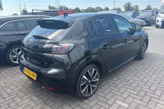 Peugeot 208 (2021) thumbnail 3