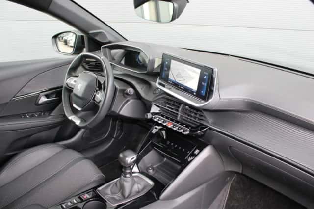 Peugeot 208 (2021) thumbnail 3
