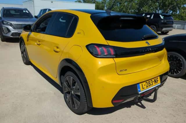 Peugeot 208 (2021) thumbnail 3