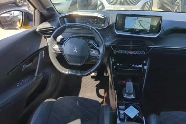 Peugeot 208 (2021) thumbnail 5