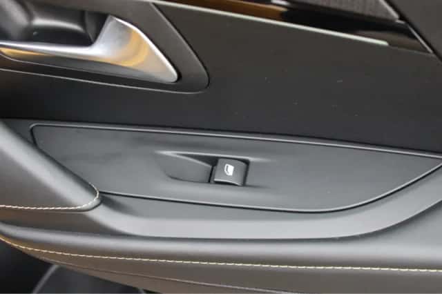Peugeot 208 (2021) thumbnail 6