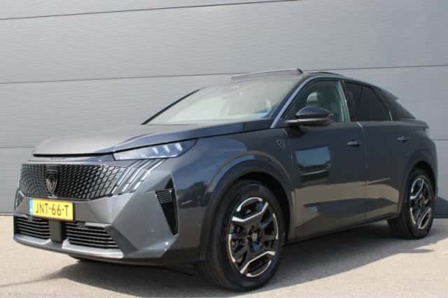 Peugeot 3008 (2025) thumbnail 1