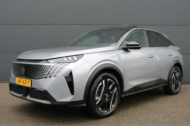 Peugeot 3008 (2025) thumbnail 1