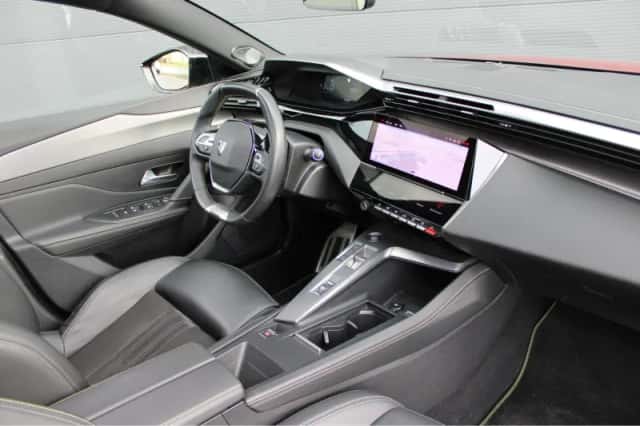 Peugeot 308 (2022) thumbnail 3
