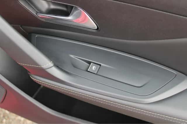 Peugeot 308 (2022) thumbnail 6