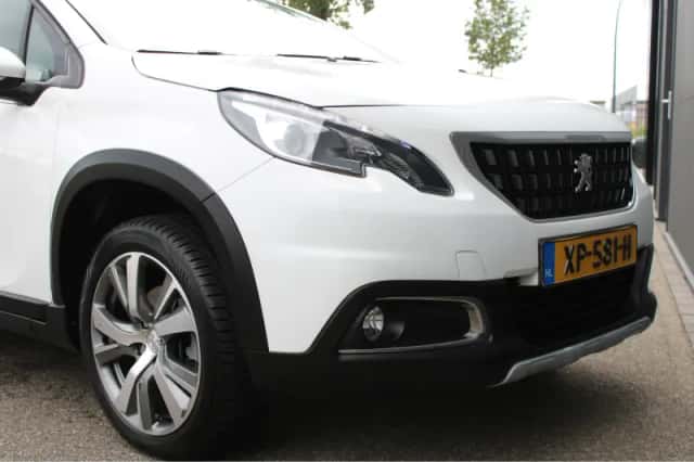 Peugeot 2008 (2018) thumbnail 6