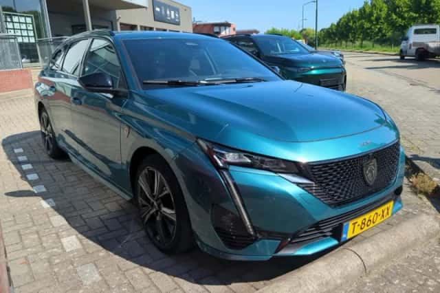 Peugeot 308 (2023) thumbnail 2