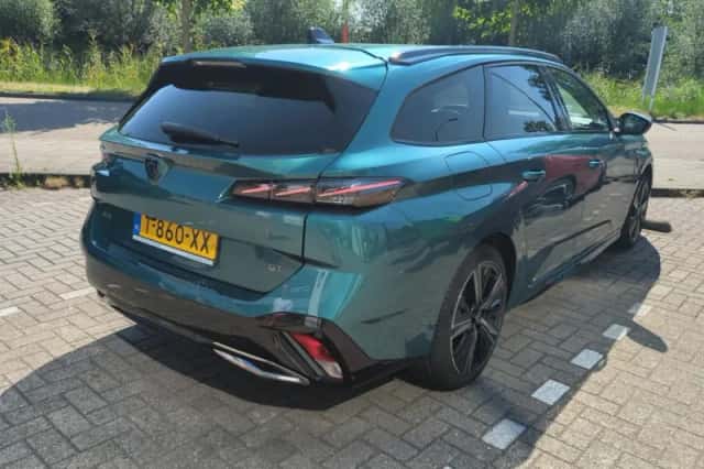 Peugeot 308 (2023) thumbnail 3