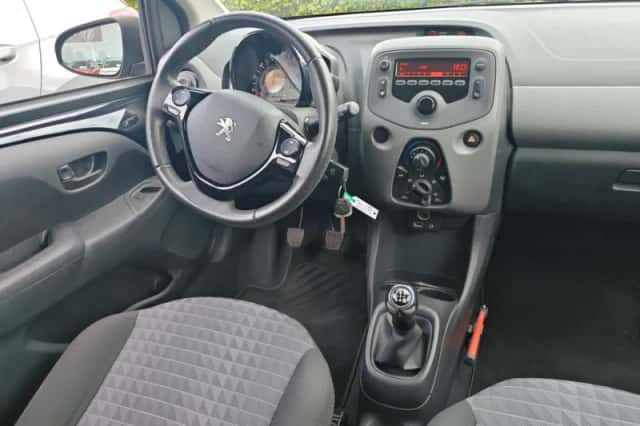 Peugeot 108 (2021) thumbnail 5