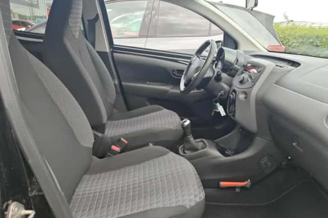 Peugeot 108 (2021) thumbnail 6