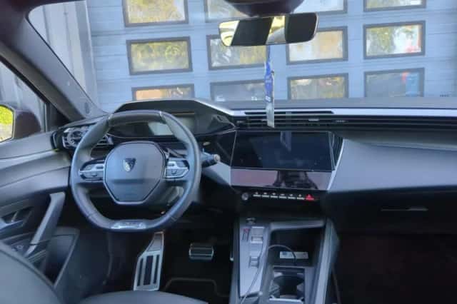 Peugeot 308 (2023) thumbnail 3