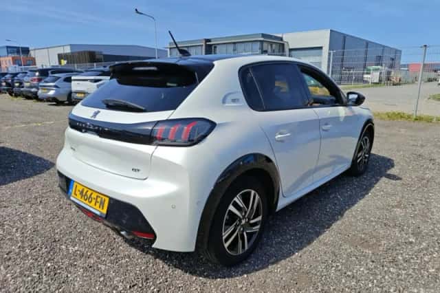 Peugeot 208 (2021) thumbnail 3