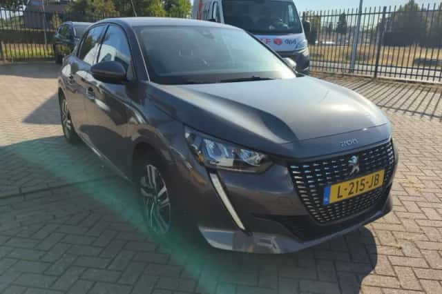 Peugeot 208 (2021) thumbnail 2