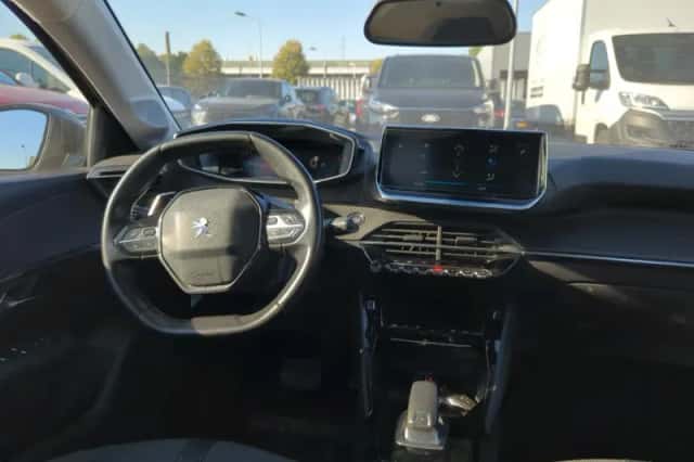 Peugeot 208 (2021) thumbnail 5