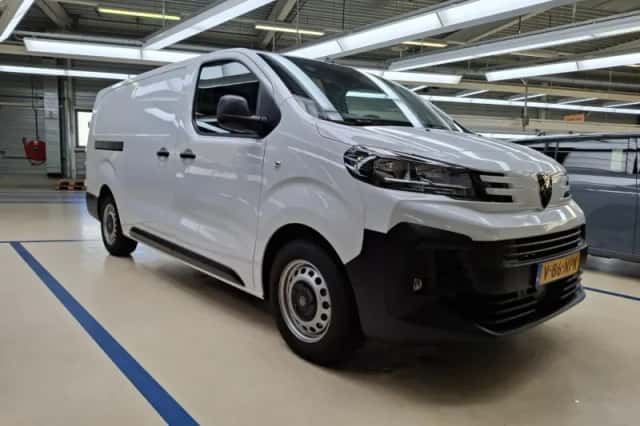 Peugeot e-Expert (2025) thumbnail 2