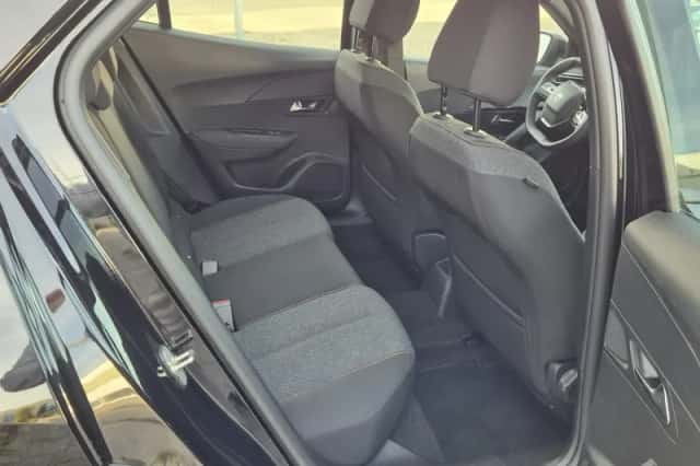 Peugeot 2008 (2024) thumbnail 11