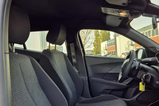 Peugeot 2008 (2024) thumbnail 12