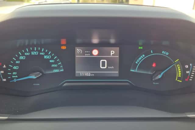 Peugeot 2008 (2024) thumbnail 15