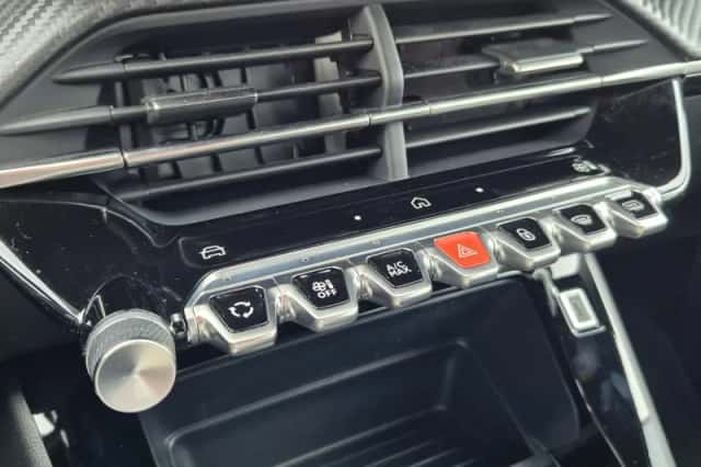 Peugeot 2008 (2024) thumbnail 19