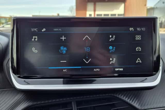 Peugeot 2008 (2024) thumbnail 21