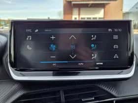 Peugeot 2008 (2024) thumbnail 21