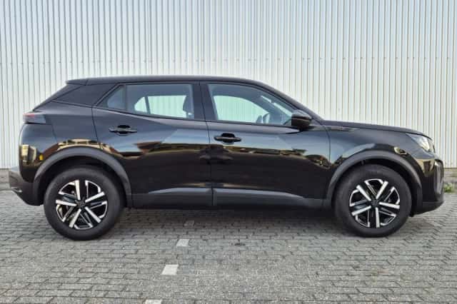 Peugeot 2008 (2024) thumbnail 6