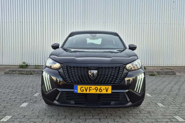 Peugeot 2008 (2024) thumbnail 8