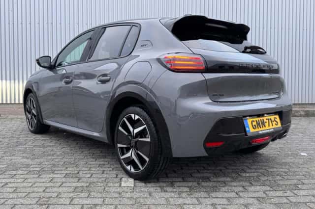 Peugeot 208 (2024) thumbnail 3