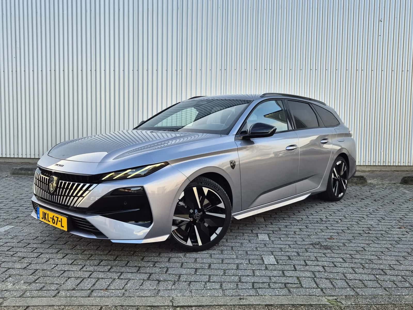 Peugeot 308 (2025) — foto 1