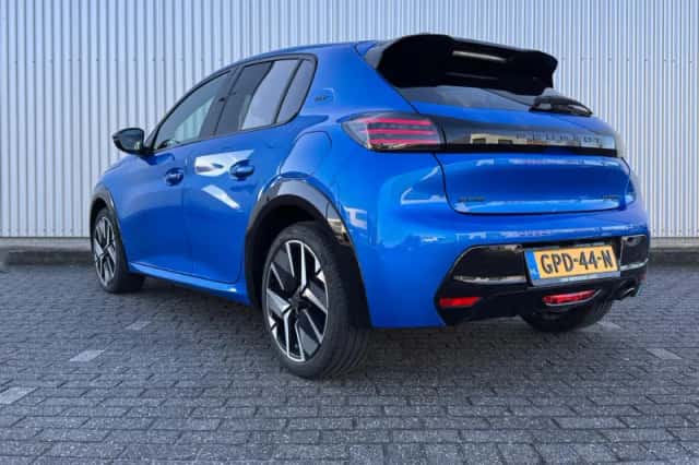 Peugeot 208 (2024) thumbnail 3