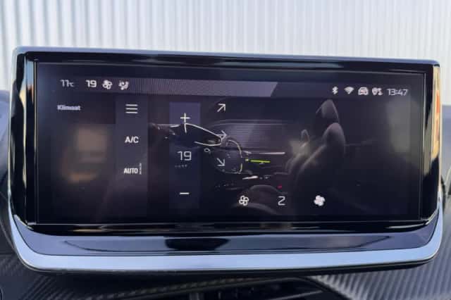 Peugeot 208 (2024) thumbnail 25