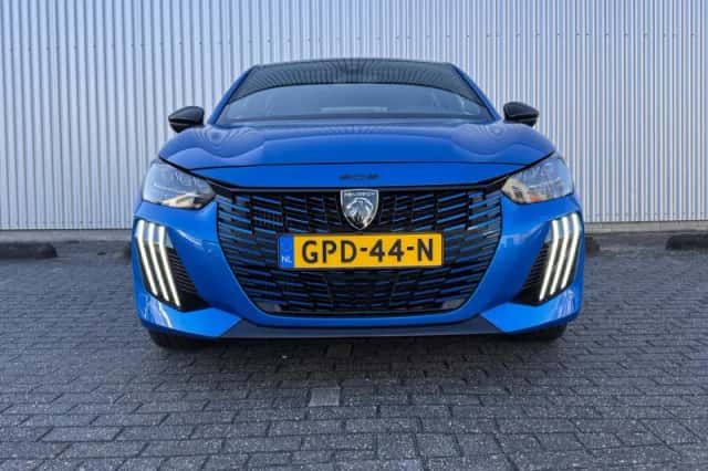 Peugeot 208 (2024) thumbnail 8