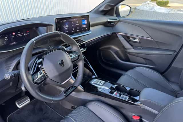 Peugeot 208 (2024) thumbnail 9