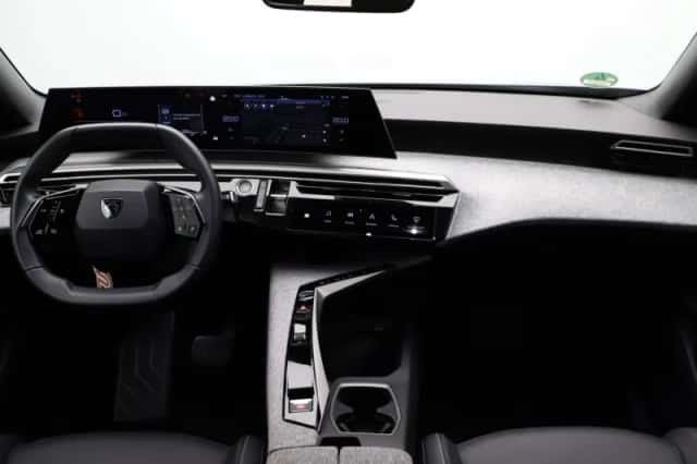 Peugeot 5008 (2025) thumbnail 32