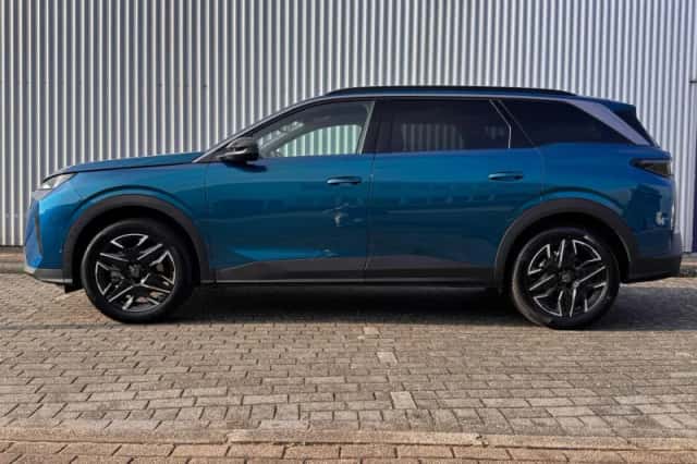 Peugeot 5008 (2025) thumbnail 2