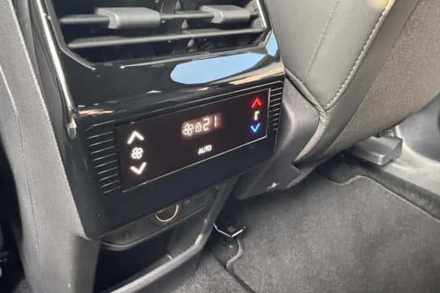 Peugeot 5008 (2025) thumbnail 14