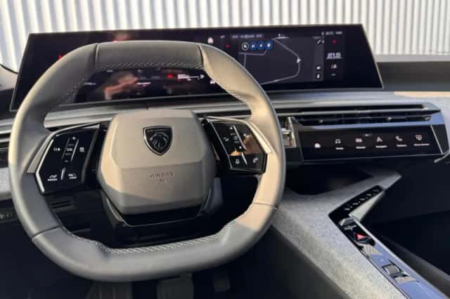 Peugeot 5008 (2025) thumbnail 18