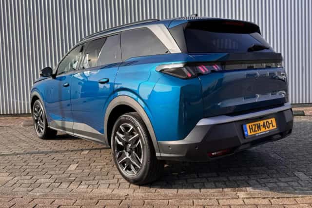 Peugeot 5008 (2025) thumbnail 3