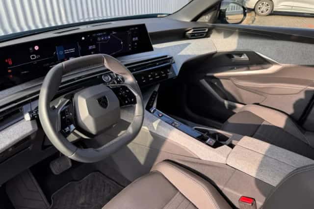 Peugeot 5008 (2025) thumbnail 10