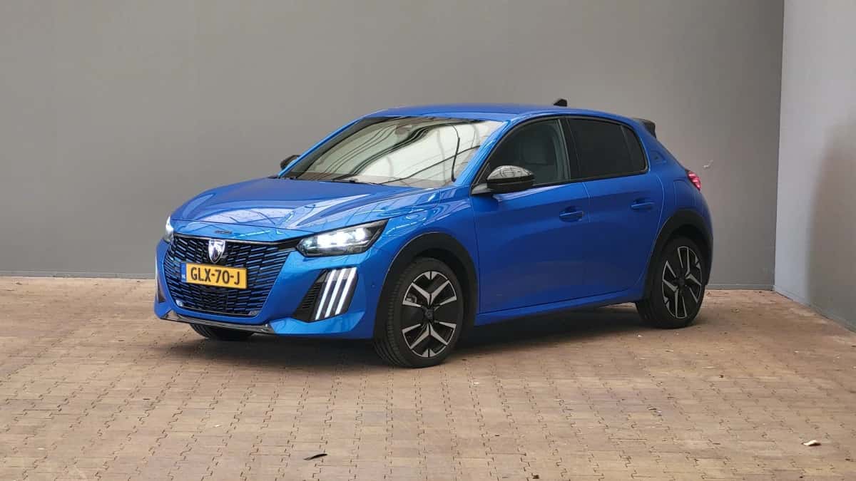 Peugeot 208 (2024) — foto 1