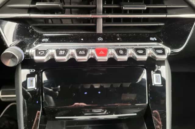 Peugeot 208 (2024) thumbnail 22
