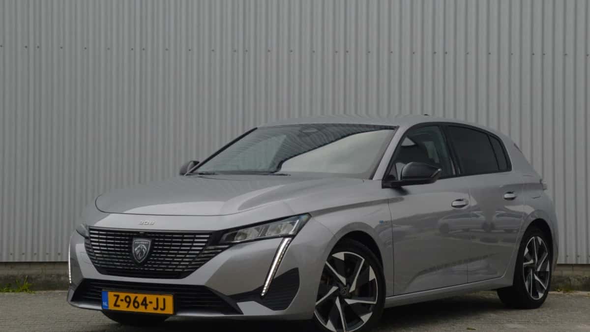 Peugeot 308 (2022) — foto 1
