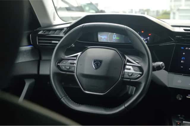 Peugeot 308 (2022) thumbnail 17