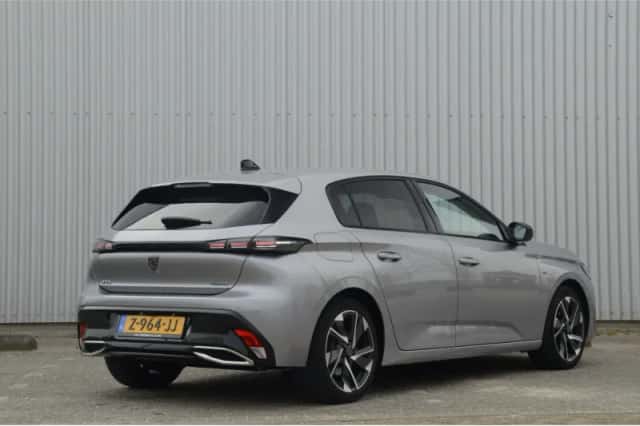 Peugeot 308 (2022) thumbnail 7
