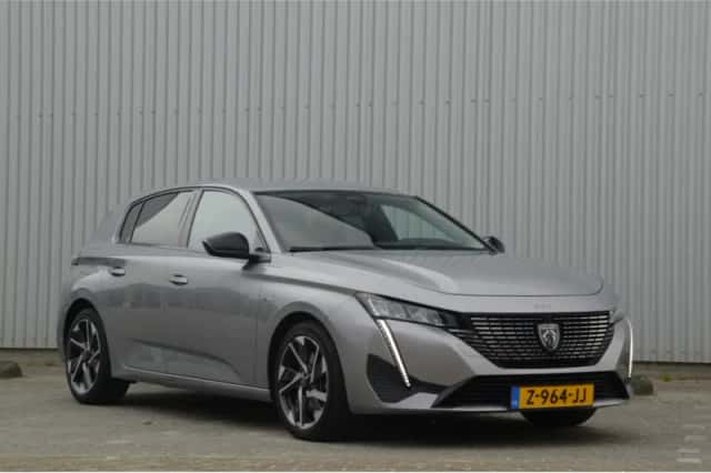 Peugeot 308 (2022) thumbnail 9
