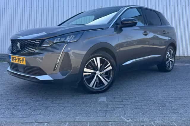 Peugeot 3008 (2023) thumbnail 1